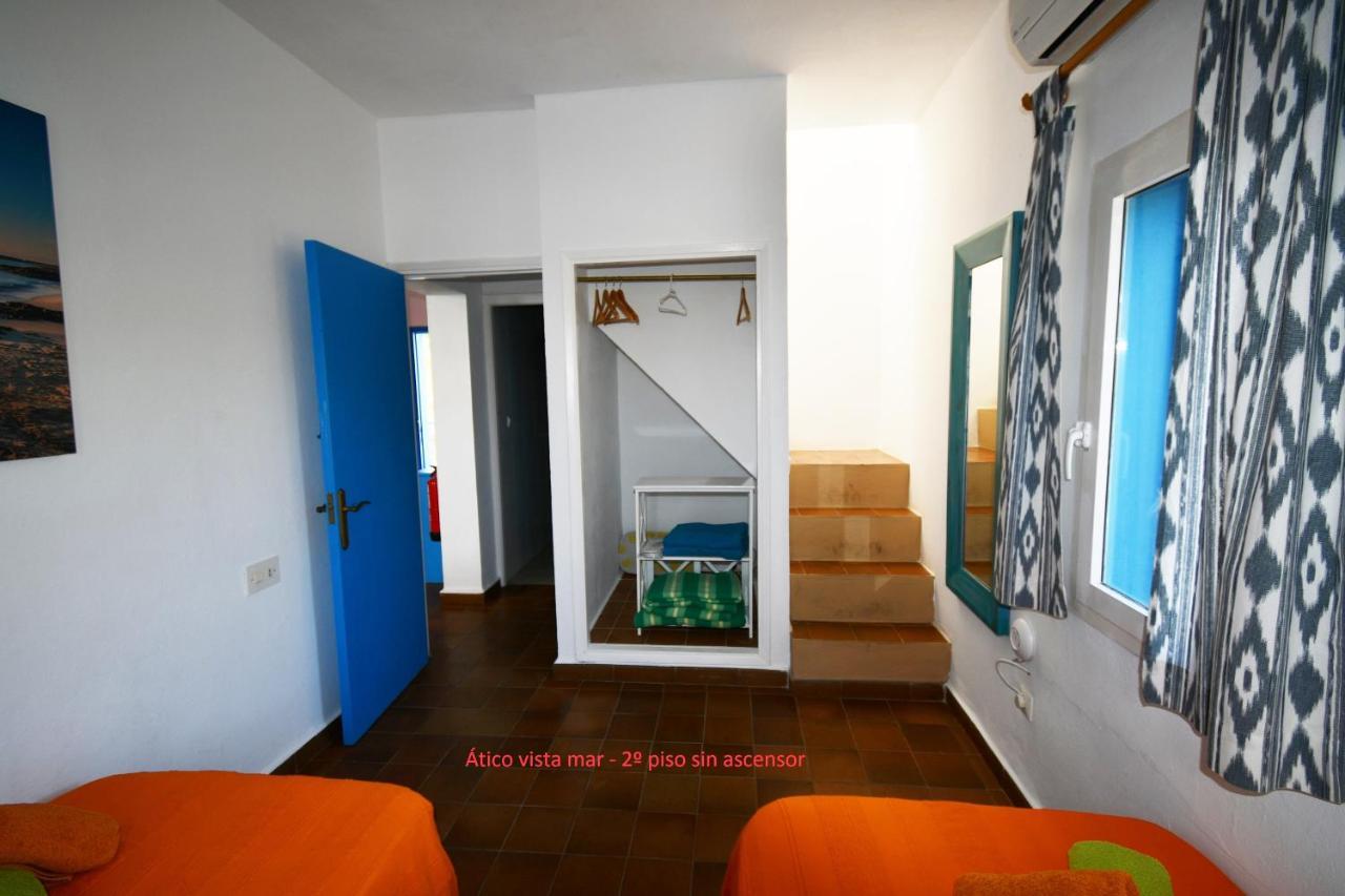 Apartamentos Cas Xurrac Es Caló Exterior foto